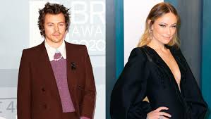 Jason sudeikis, olivia wilde, harry styles. Harry Styles Olivia Wilde Hold Hands At Wedding Before Going House Together 2 Months After