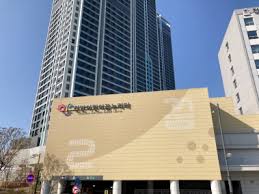 지난 8월 11일 밤 11시 10분께 천안시 불당동 한 아파트 지하 주차장에서 화재가 발생했다고 충청일보 등을 통한 언론보도로 전해졌습니다. ì£¼ì°¨ìž¥ ì•ˆë‚´ ì‹œì„¤ì•ˆë‚´ ì²œì•ˆì–´ë¦°ì´ê¿ˆëˆ„ë¦¬í„° ì†Œê°œ ì²œì•ˆì–´ë¦°ì´ê¿ˆëˆ„ë¦¬í„°