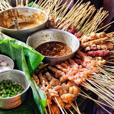 Sate disajikan dengan berbagai macam bumbu yang bergantung pada variasi resep sate. Eat And Journal Sate Sapi Karangsaru Pengen Makan Sate Satean Lagi Di Sini Disini Jual Sate Ayam Sapi Jeroan Dan Ada Sate Kere Juga Yang Terbuat Dari Tempe Daging Nya Disini Enakk