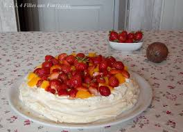 Pavlova Fraise Passion Mangue Facon Christophe Michalak 1 2 3 4 Filles Aux Fourneaux Pavlova Dessert Delicieux Desserts