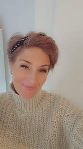 Short haircut for older Ladies