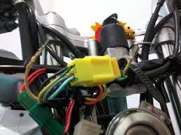 Arus beban ke saklar lampu/output dari regulator. Soket Rangkaian Kabel Lampu Depan Satria Fu Lemondedeitchi Blogspot Com