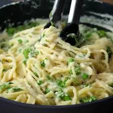 Vegan Videos On Instagram Cauliflower Alfredo From Bosh Tv This Is A Super Tasty Healthy And Filling P Healthy Recipes Cauliflower Alfredo Healthy