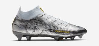 Manchester united mundur perlahan dari perburuan kieran trippier update transfer manchester united pekan ke iv juni 2021: Mason Greenwood Fussballschuhe