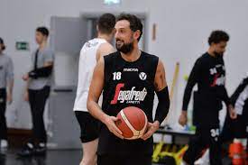 Una stagione trascorsa con la squadra emiliana prima di trasferirsi alla fortitudo. Virtus Marco Belinelli Esordira Contro Milano Bolognabasket Il Portale Del Basket A Bologna E Provincia