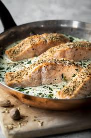 Saumon A La Creme Et Aux Epinards Recette Saumon