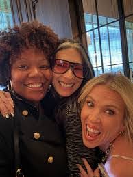 Colleen Tuthill's Instagram, Twitter & Facebook