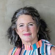 Laurie Mcmanus's Instagram, Twitter & Facebook