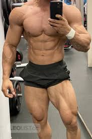 Hung Sexy Fit Latin for Couples and women- Thick and Cut | 温哥华| Metro  Vancouver | Male Escorts | LeoList