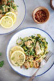 Lemon Parmesan Chicken With Zucchini Noodles Lexi S Clean Kitchen Recipe Pasta Recipes Spiralizer Recipes Zucchini Noodles