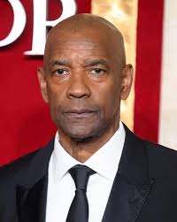 Met with the king at the London premier of gladiator 11💯