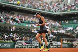 Halep expéditive pour décrocher sa 3e finale. Muguruza And Halep Will Meet In French Open Semifinals The New York Times