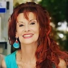 María José Marrodán, gana el premio internacional de poesía 'Alfonsina  Storni'