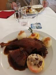 In dem gasthof, der auf dem gelände des jahres 1900 gearbeitet hat, werden die menüs à la los angeles und die wahl der menüs innerhalb des wohnsitzes angeboten. Hotel Restaurant Haus Teltrop Bild Von Haus Teltrop Haltern Am See Tripadvisor