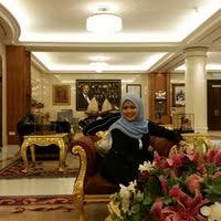 #metrotv lintas langsung di pekarangan kediaman bekas perdana menteri, datuk seri najib razak di jalan. Kediaman Rasmi Perdana Menteri Kompleks Seri Perdana