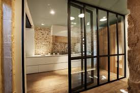 Renovation D Un Prieure En Pierres Dorees Dans Le Beaujolais Presse Et Realisation Coaching En Deco Et Amenagement Maison En Pierre Architecte Interieur Maison