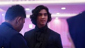 Berikut ini, tim all things hair punya sederet cara memanjangkan rambut untuk pria yang efektif. 5 Aktor Ganteng Ini Diprotes Karena Berambut Gondrong