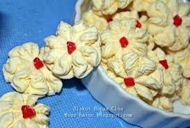 1 cawan mentega ½ cawan gula 1 biji telur ½ camca teh garam 1 camca teh esen vanilla 2¼ cawan tepung. Hasue I Love My Life Biskut Bunga Cina