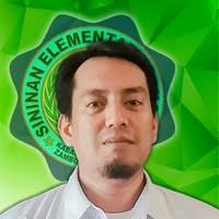 20+ perfiles de «Christopher Bartolome»