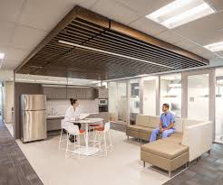 Villa At Socal Ontario Medical Office Building Image By Hmc Architects Healthcare Interior Design Lobby Interior Design Healthcare Design