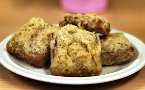 Kuih bakul tradisional tetap menjadi pilihan. Suami Isteri Teruskan Legasi Keluarga Niaga Kuih Bakul Goreng 3 Lapis Free Malaysia Today Fmt