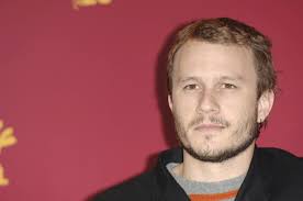 At the age of 10 he volunteered with a local theater company, and at 16 he landed his. Heath Ledger Die Todesursache Des Joker Schauspielers