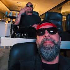 Chris Light (@1chrislight) • Instagram photos and videos