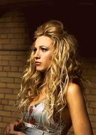 When You Have A Traditional Occasion Half Up Hairstyles Are A Great Choice For A Formal And Distinctly Styl Long Hair Styles Down Curly Hairstyles Hair Styles