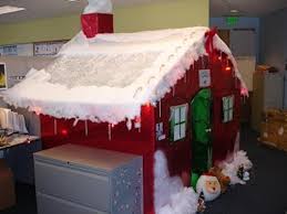 The top 20 best office cubicle christmas decorating ideas tweet pin it last year while i was assigned the task of monitoring the christmas decoration of the cubicles in the office, i had to spend a great deal of time looking for some of the best ideas trending and making headlines. Office Cubicle Christmas Decorating Ideas To Make Your Office Look Ready For The Holidays Collagecab