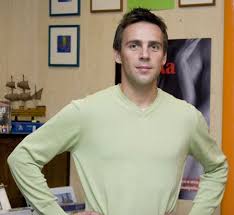 Roman vojtek jako shakira quot whenever wherever quot tvoje tvář má známý hlas. Roman Vojtek Photo