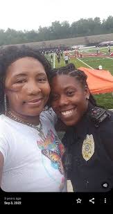 Wellllllll y'all know I'm a lil greedy so my sister had put me up a plate  and I ran behind I drove 38 more miles to say heyyyyyyyy in here🤣 u can