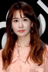 Hai người đẹp dao kéo Hàn hội ngộ ở sự kiện