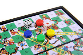 El gigante del juego de mesa, milton bradley, cambió el nombre a chutes and ladders en la primavera de 1943; 12 8cm X 12 8cm X 1cm Mod Quantum Abacus Juego De Mesa Magnetico De Serpientes Y Escaleras Tablero Plegable Version Super Mini De Viaje Sc3630 Piezas Magneticas Regalos Originales Y De Broma