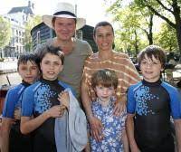 Beau van erven dorens (born 24 december 1970) is a dutch television presenter, actor and voice actor. Reni Van Maren