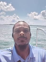 Ay group I need some help!!! I can't seem to find a good woman here in  Atlanta. Tried the dating app but most of these "Young women" are immature  and childish. So