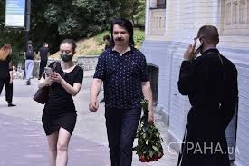 Чапкис до последнего активно участвовал в жизни украинского шоубиза, снимался в проектах, давал интервью и посещал вечеринки. Glzzp4cgcebrum