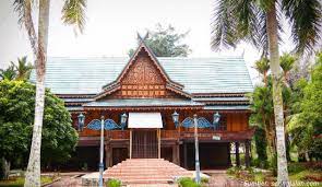 6 Fakta Rumah Adat Jambi Kajang Leko Yang Memiliki Arsitektur Unik