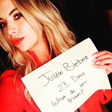 Celebrities Promote Justin Bieber's Song August 2015