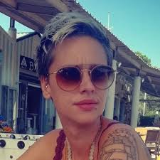 Eva Massari (@MassariEva)