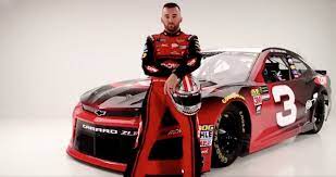 The following is a list of drivers who are currently competing in a series sanctioned by the national association for stock car auto racing (nascar). Nascar Drivers Engage In Migos Motorsport Challenge Racing News Nascar Drivers Nascar Cars Nascar Race Cars