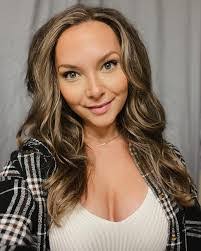 Jessica Babcock's Instagram, Twitter & Facebook