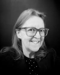 Betty Lark's Instagram, Twitter & Facebook