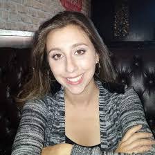 Stephanie Kennett's Instagram, Twitter & Facebook