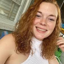 Amanda Ottinger's Instagram, Twitter & Facebook