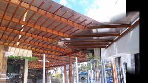 Pergolas de madera de abeto laminado con techo de policarbonato celular de 10 mm. Pergolas En Madera Con Policarbonato Youtube