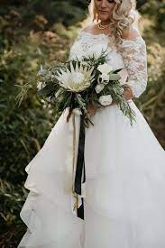 Fake rose wedding bouquet with rhinestones (white, gold, 9 x 12 in) 4.7 out of 5 stars 61. Wedding Bouquet With Black And Gold Ribbon Emmalovesweddings