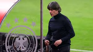 Joachim löw zal niet zoals voorzien was de duitse nationale ploeg nog leiden tot 2022. Germany Head Coach Low To Step Down From Role After Euro 2020