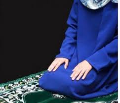 صور بنات تصلي