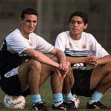 👉 Hoy cumple años Lionel Scaloni y les traemos 2 asistencias que le dio  Román en la Selección.. 🤯 ⠀⠀ • Argentina vs. Brasil (Mundial Sub-20) •  Argentina vs. Yugoslavia (Amistoso Sub-23)