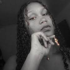 Anni Santos (annisan_tos)